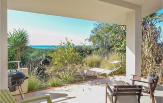 Amazing Home In Punta Braccetto - 5