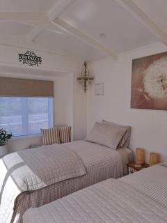 Spring Cottage - Lawrence - 4