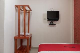 RedDoorz Syariah near Jakabaring Sport City Palembang - 2