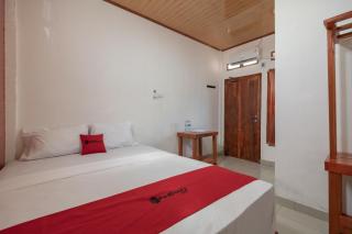 RedDoorz Syariah near Jakabaring Sport City Palembang - Kertapati - 3
