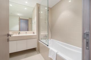 Elegant 2 bedroom Apartment with Burj Khalifa views on Sheikh Mohammed Bin Rashid Boulevard, a short walk from Dubai Opera - Dubai - 9