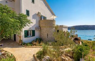 Beautiful Apartment In Stara Novalja - 8