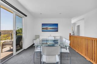 Seascape Beach House - 7