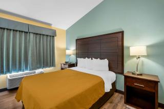 Econo Lodge Inn & Suites - Eau Claire - 6