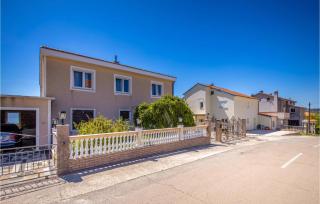 Beautiful Apartment In Novi Vinodolski - 5