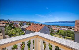 Beautiful Apartment In Novi Vinodolski - 3