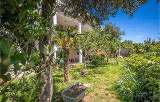 Beautiful Apartment In Novi Vinodolski - 1