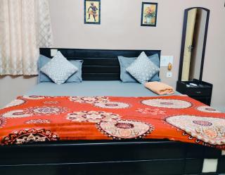 Cosy Homestay Behind Airport, close to DLF & RMZ IT park, MIOT and SRM Hospitals, Trade Center - Chennai - 5