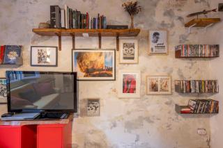 Bessy House, near Fondazione Prada - Milan - 8