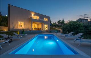 3 Bedroom Pet Friendly Home In Vrh - Vrh - 0