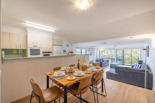 Skyline, 4,12 Thurlow Avenue - Unit with stunning views, air conditioning and Wi-Fi - Nelson Bay - 5