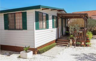 Stunning StaCaravan In Trogir - Trogir - 2