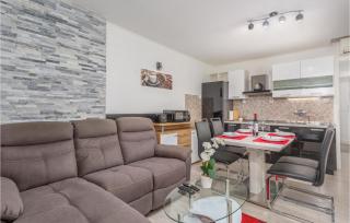 2 Bedroom Stunning Apartment In Rijeka - Rijeka - 8