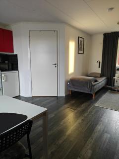 Stuga utanför Skövde 1 - 2