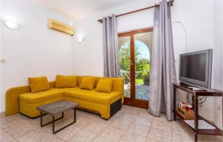 Awesome Apartment In Malinska With Wifi - Malinska - 7