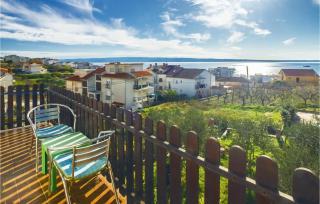 Beautiful Apartment In Podstrana - 9