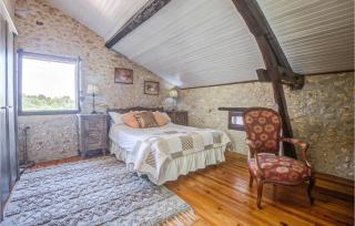 4 Bedroom Lovely Home In Douzillac - Douzillac - 4