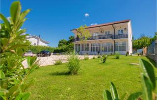 Gorgeous Home In Kamenmost - 2