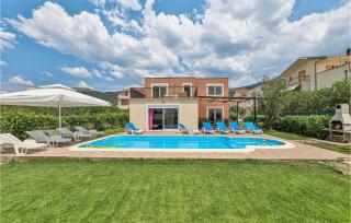 Beautiful Home In Kastel Kambelovac - Kaštela - 5