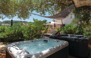 6 Bedroom Stunning Home In Lumbarda - Lumbarda - 2