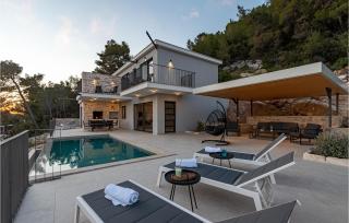 3 Bedroom Amazing Home In Blato - Blato - 9