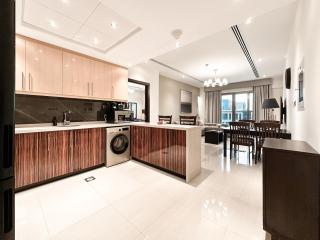 Trophy Sunset Serenity Suite in Downtown with Panromic Skyline Views - Dubai - 7