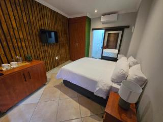 Lakefield Lodge - Halaal - Benoni - 4