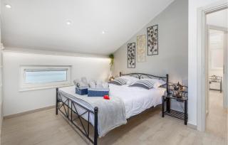 2 Bedroom Stunning Home In Icici - 3