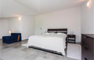 Nice Apartment In Malinska With Wifi - Malinska - 6