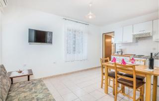 Cozy Apartment In Jurandvor With Wifi - Jurandvor - 8