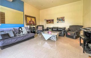 3 Bedroom Cozy Home In Koropi - Áyios Nikólaos - 8