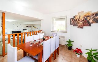 Beautiful Apartment In Posedarje - Posedarje - 1