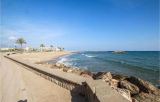 4 Bedroom Lovely Apartment In Cunit - Cunit - 3