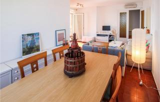 4 Bedroom Lovely Apartment In Cunit - Cunit - 6