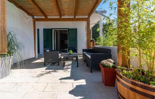 Nice Apartment In Turanj With Kitchen - Turanj - 4