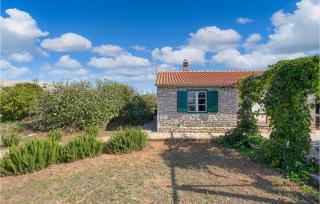 2 Bedroom Lovely Home In Kornati - 1