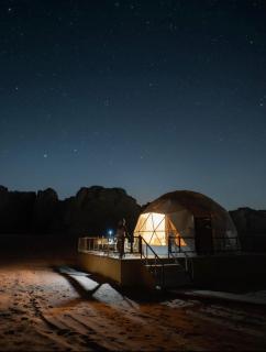 Rum Four Seasons luxury Camp & Jeep Tours - 5