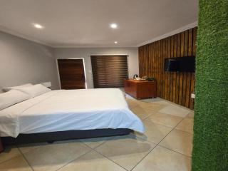 Lakefield Lodge - Halaal - 2