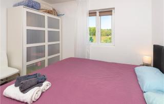 1 Bedroom Lovely Home In Pula - Pula - 2