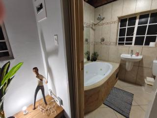 CradleLicious Farm Mpshe cottage - Krugersdorp - 2