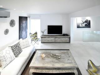 Magnificent villa with heated pool - Es Cubells - 1