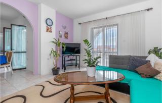 Awesome Apartment In Novi Vinodolski - Novi Vinodolski - 9