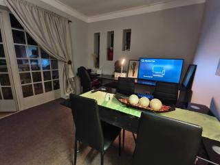 CradleLicious Farm Mpshe cottage - Krugersdorp - 6