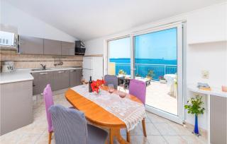 Gorgeous Apartment In Okrug Gornji - Trogir - 5