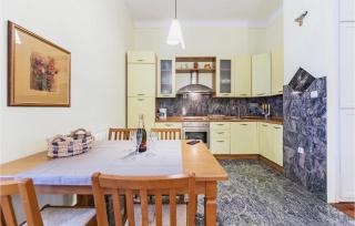 Lovely Apartment In Pula With Kitchen - Pula - 1