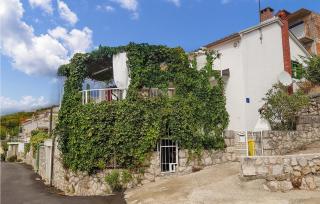 Cozy Home In Crikvenica With Jacuzzi - Crikvenica - 9