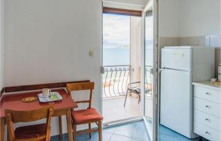 Cozy Apartment In Slatine With Wifi - 3