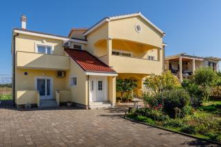 Apartments Krslovic - Privlaka - 0