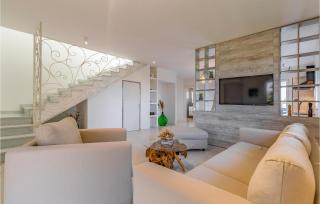 2 Bedroom Lovely Home In Hrboki - Hrboki - 6