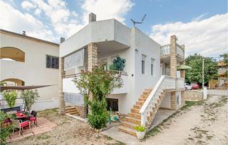Stunning Apartment In Krusevo With Wifi - Kruševo - 0